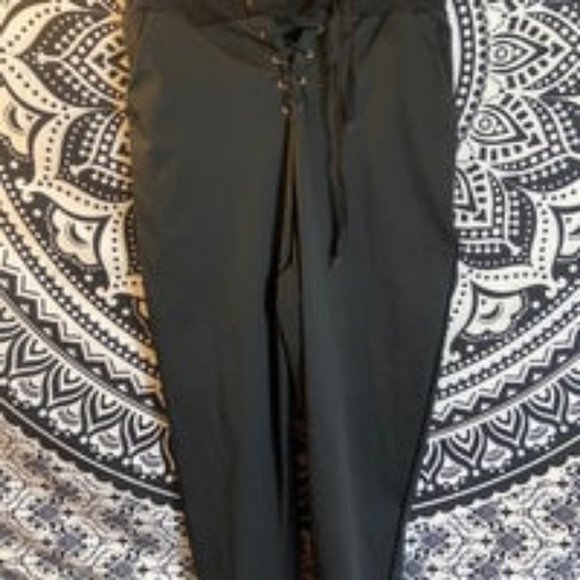 Womens joggers - Picture 3 of 3